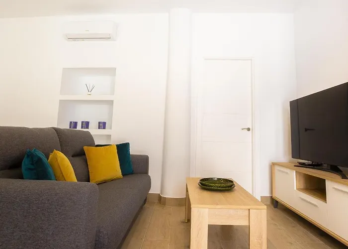 Calle Pintado 21 Bajo * Estepona